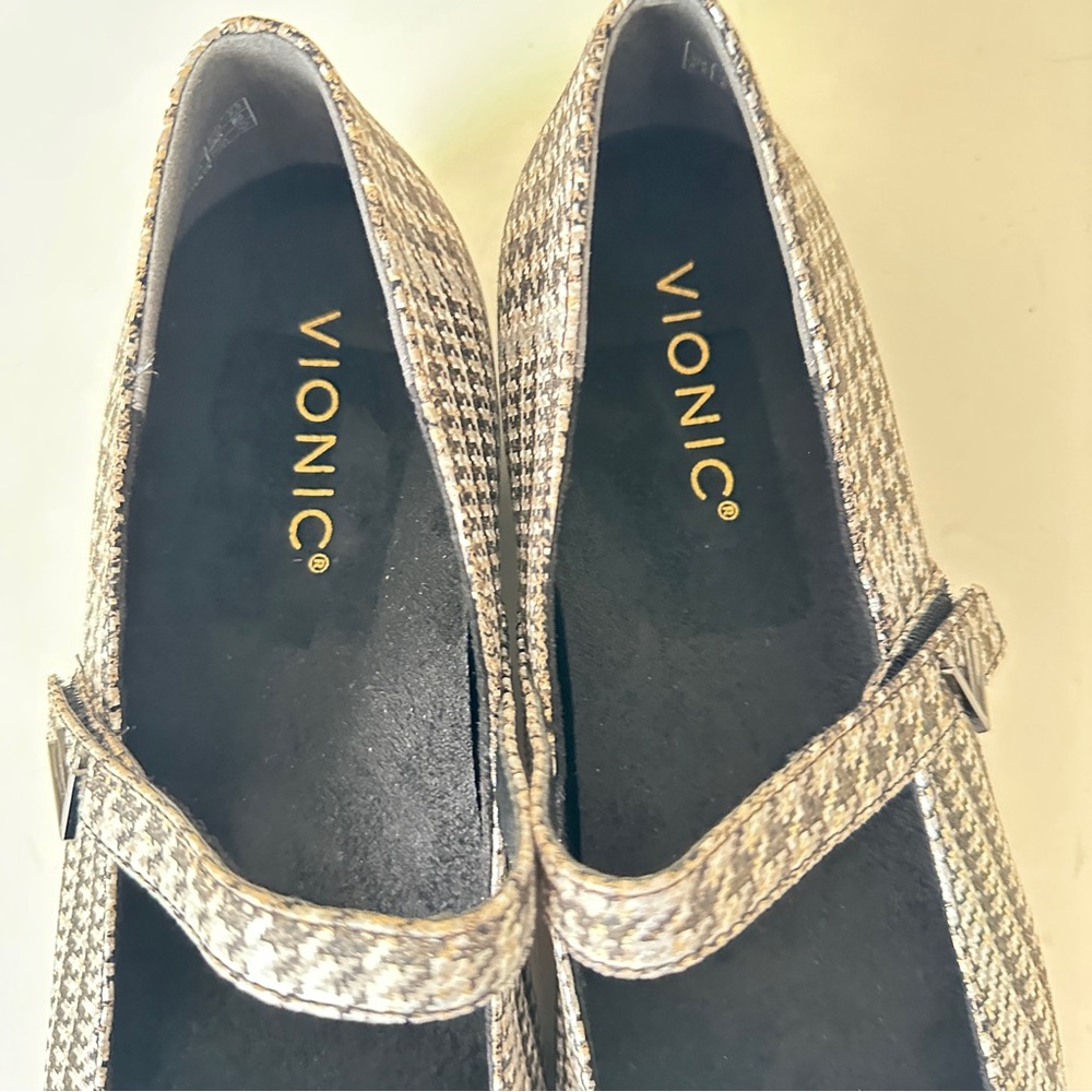 Vionic Black and White Houndstooth Mary Jane Flats - Picture 12 of 12